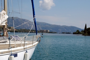 175 Kerkyra - wandeling Kontokali haven en ventiaanse ruines