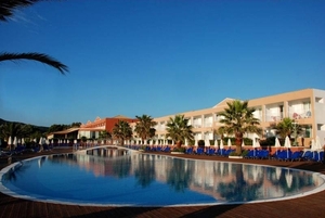 aquis-sandy-beach-004