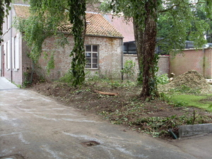 afsluiting weg en bomen gerooid