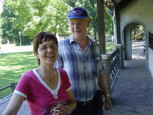 willie &gerrit wachten op het treintje