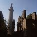 Amerikaans monument met ruine van de kerk !