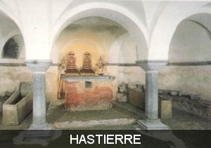 Hastierre crypte in de kerk