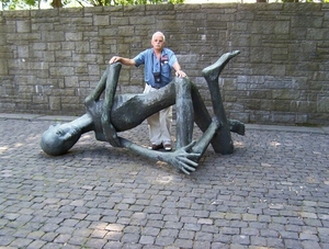bij het centrale monument
