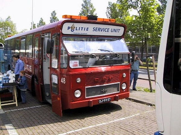 Politie 48 Amsterdam 10-06-2001