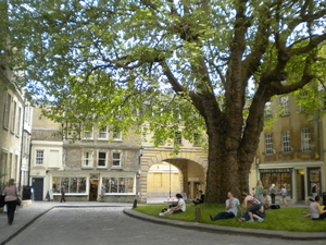 Even verpozen in Bath