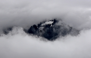 Top nog net boven de wolken uit.,