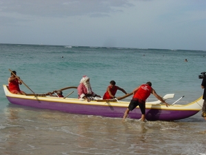 Aankomst Kerstman per outrigger