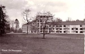 Nieuwenhof, Hoofdingang