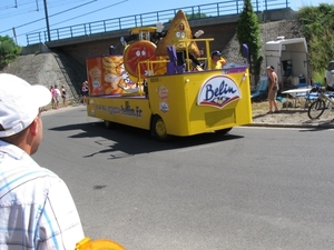 Le tour de France rijd door Leest 4-7-2010 011