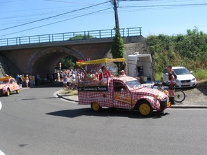 Le tour de France rijd door Leest 4-7-2010 026