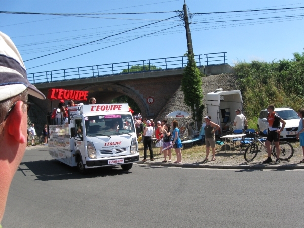 Le tour de France rijd door Leest 4-7-2010 040