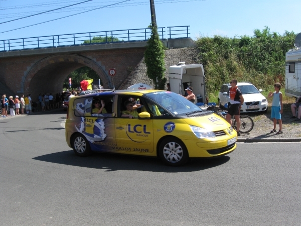 Le tour de France rijd door Leest 4-7-2010 052