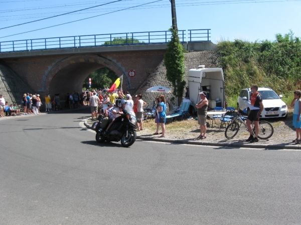 Le tour de France rijd door Leest 4-7-2010 055