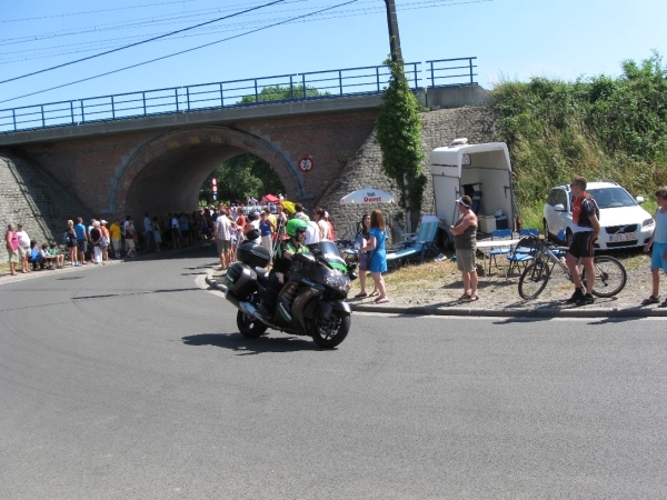 Le tour de France rijd door Leest 4-7-2010 057