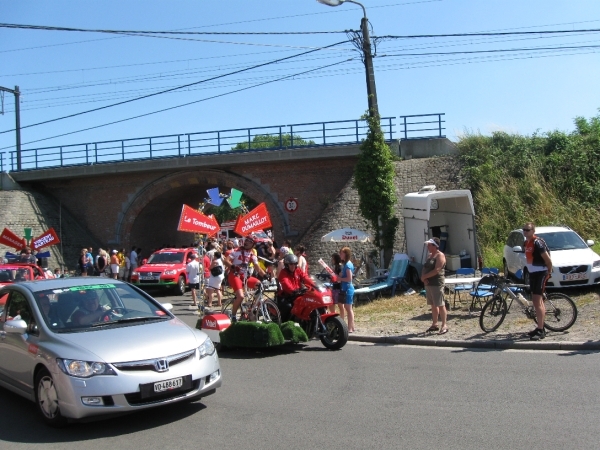 Le tour de France rijd door Leest 4-7-2010 064