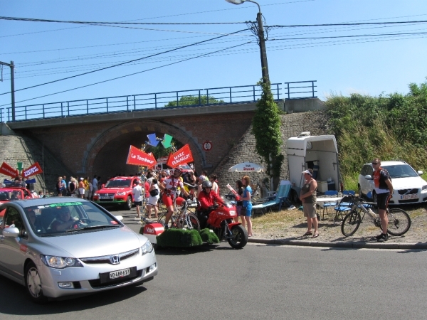 Le tour de France rijd door Leest 4-7-2010 064