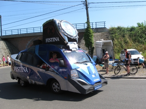 Le tour de France rijd door Leest 4-7-2010 078