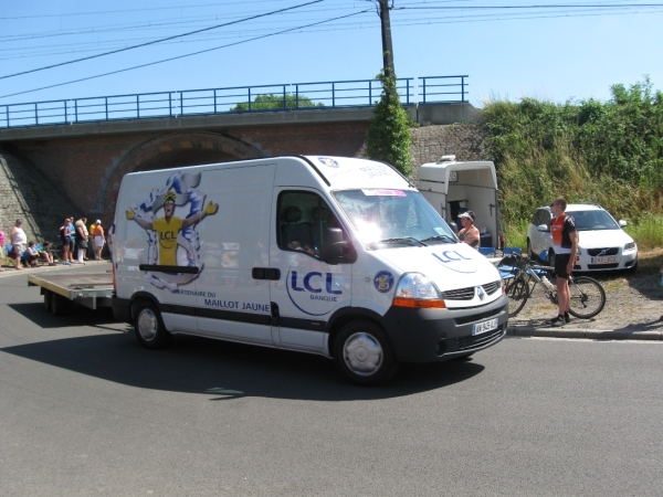 Le tour de France rijd door Leest 4-7-2010 080