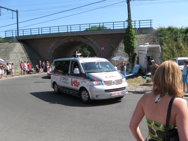 Le tour de France rijd door Leest 4-7-2010 088