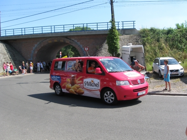 Le tour de France rijd door Leest 4-7-2010 089