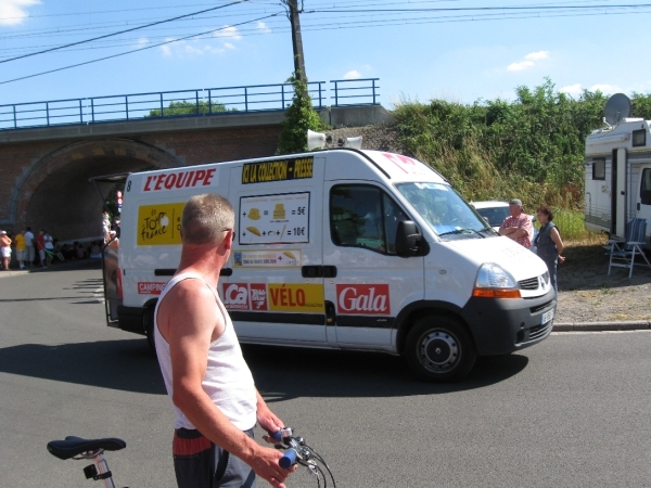 Le tour de France rijd door Leest 4-7-2010 130