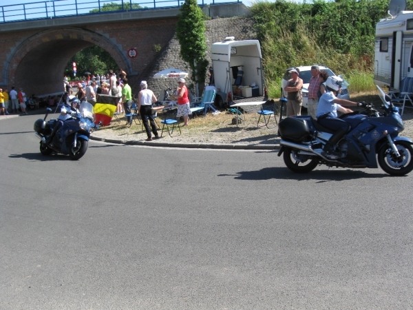 Le tour de France rijd door Leest 4-7-2010 144