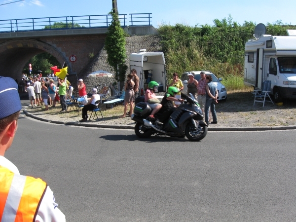 Le tour de France rijd door Leest 4-7-2010 164