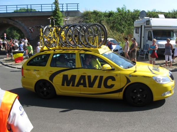 Le tour de France rijd door Leest 4-7-2010 179