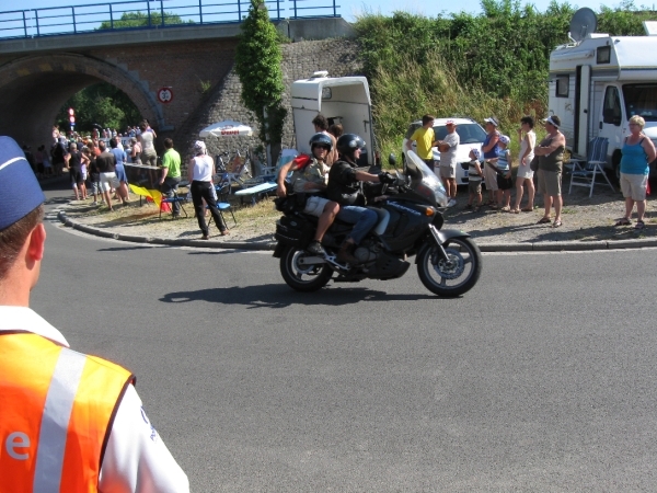 Le tour de France rijd door Leest 4-7-2010 182