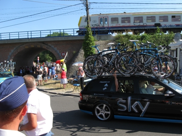 Le tour de France rijd door Leest 4-7-2010 212