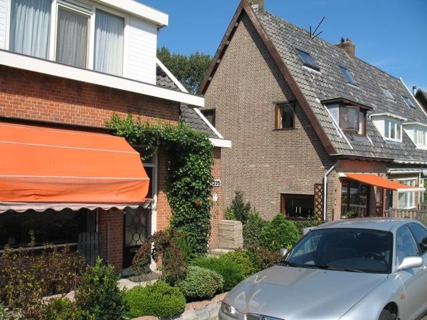 Het huis rechts op de foto was ook eigendom van Cornelis Muit