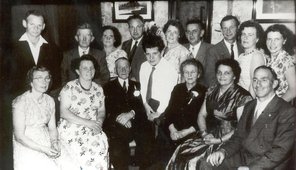 Cornelis en Lena Adriana Muit Hofland 55 jaar getrouwd  1957