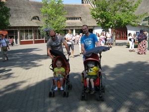 LUCA EN PAPA WIM EN MAURO EN PAPA BENGT