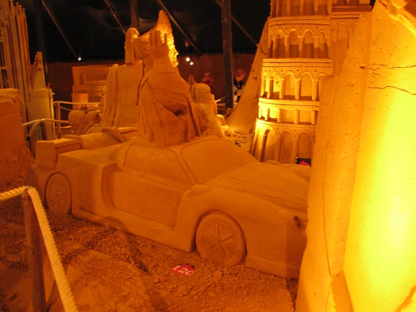 119 Benedictus XVI en 120 Ferrari