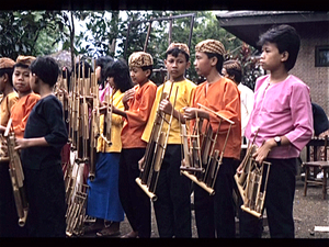 Anklung school