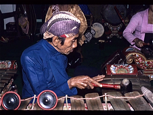 Gamelan speler