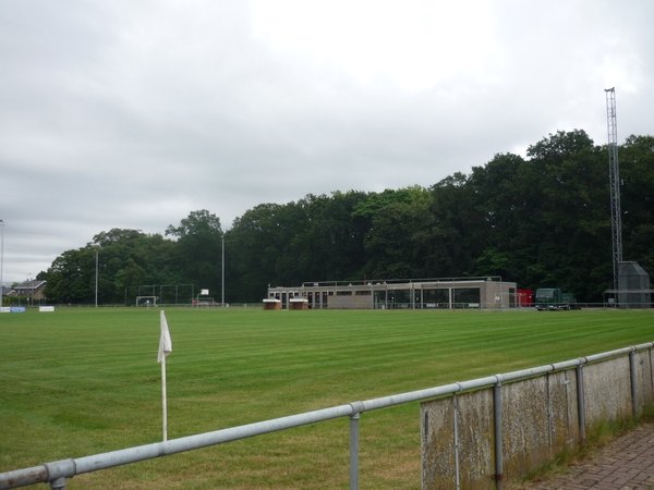 10.07.16.LOTENHULLEVOETBALPLEIN