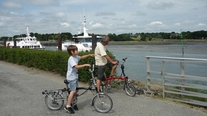 met de plooifiets