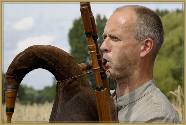 sized_sized_DSC11270a muzikant