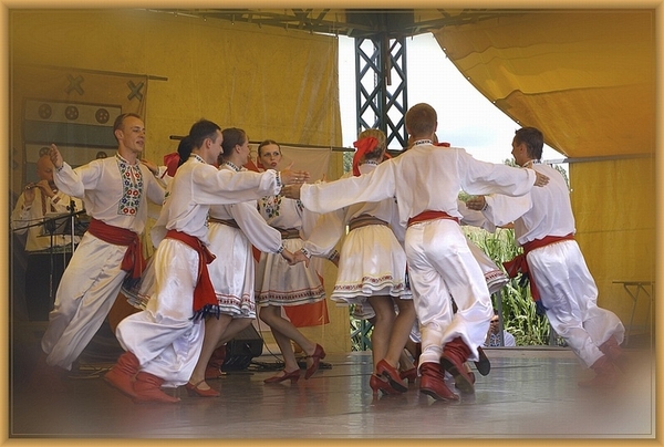 sized_sized_DSC11326a oekraine danst