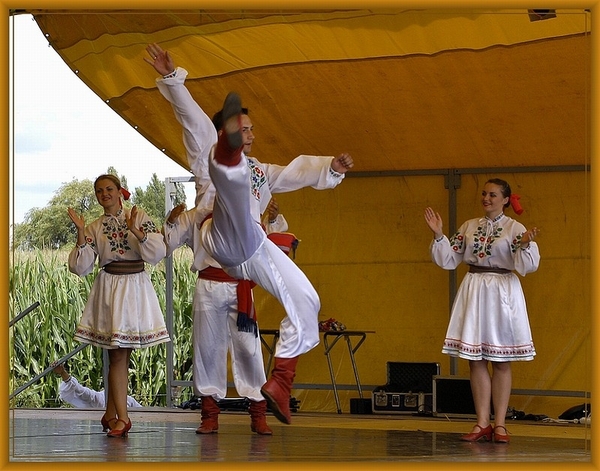 sized_sized_DSC11334a oekraine danst