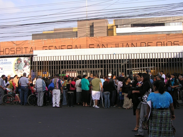 Aanschuiven voor gratis medische hulp