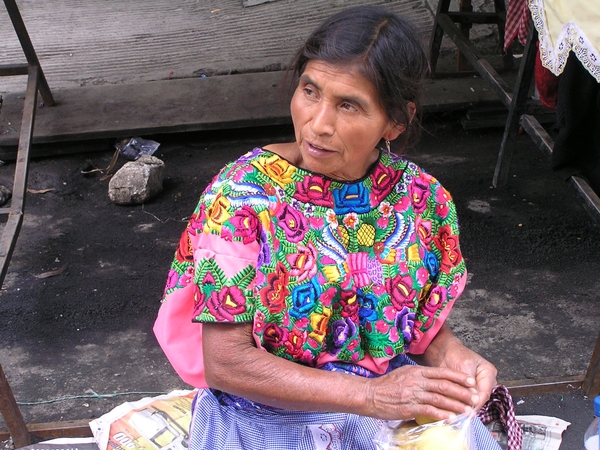 de traditionele kleren zijn soms prachtig