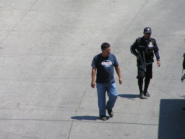 overal loopt security