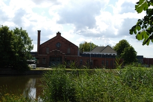 Bronsmotorenfabriek