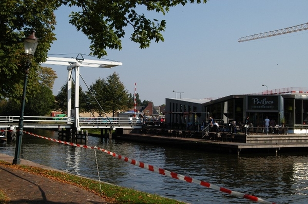 Nieuwe Dieptilbrug en Paviljoen Overdiep