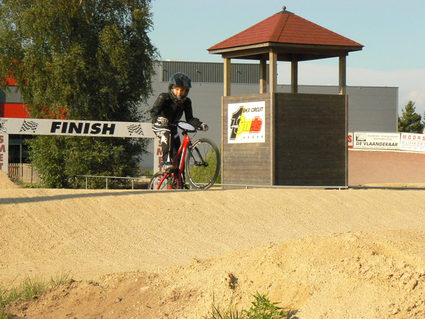 EERSTE TRAINING INDESSEL FAUSTO EN MAURO 2008 (3)