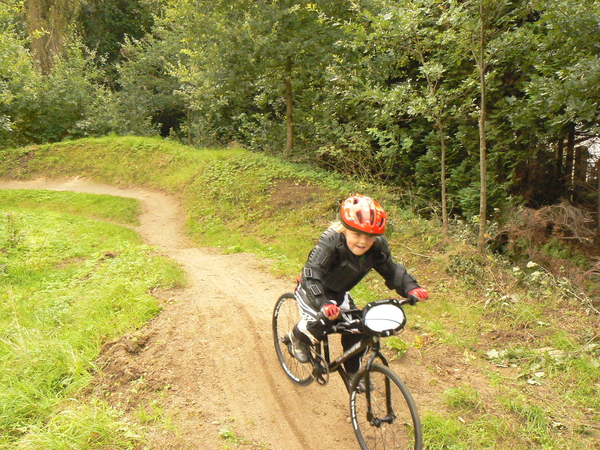 FAUSTO EN MAURO DE EERSTE BMX TRAINNING (12)