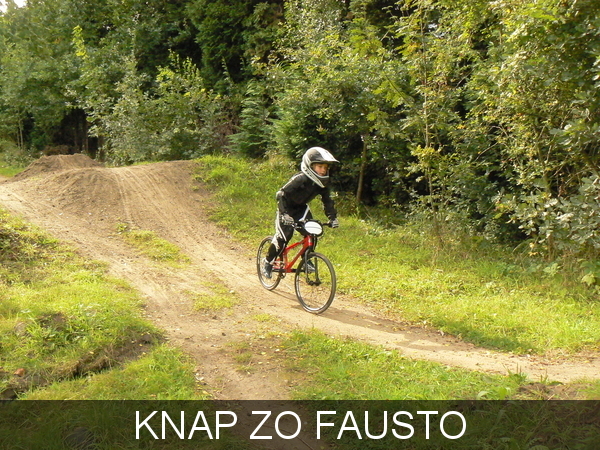 FAUSTO EN MAURO DE EERSTE BMX TRAINNING (11)