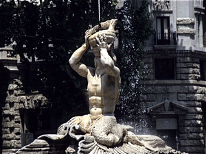 Fontana del Tritone